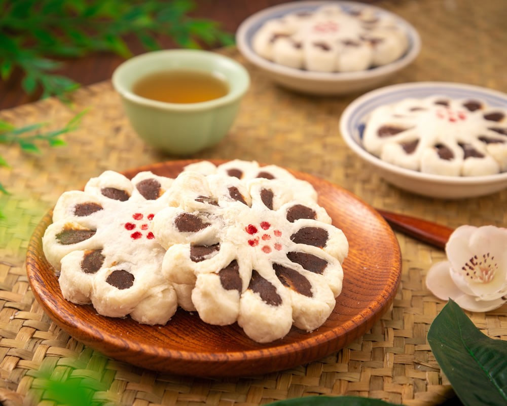 中式新年糕点枣花酥